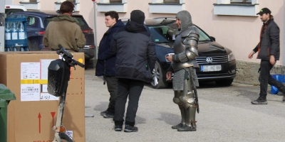 Der ein oder andere Ritter ist in Lichtenau in voller Montur zu sehen. (Foto: Constantin Prosch)