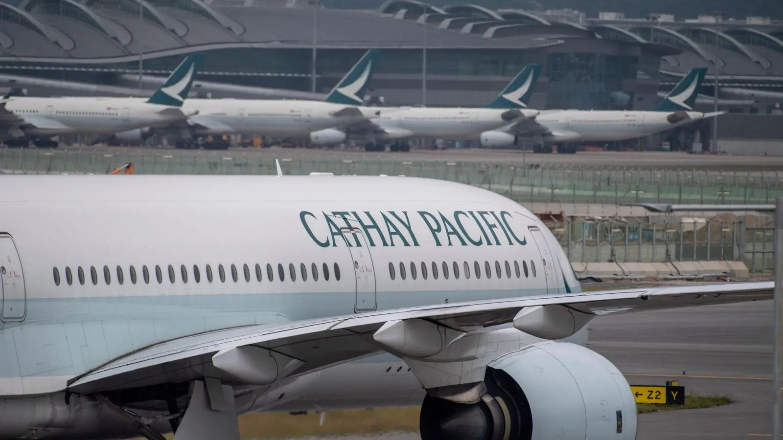 Der Flug war unterwegs von der US-Stadt Boston nach Hongkong. (Symbolbild) (Foto: Vernon Yuen/AP/dpa)