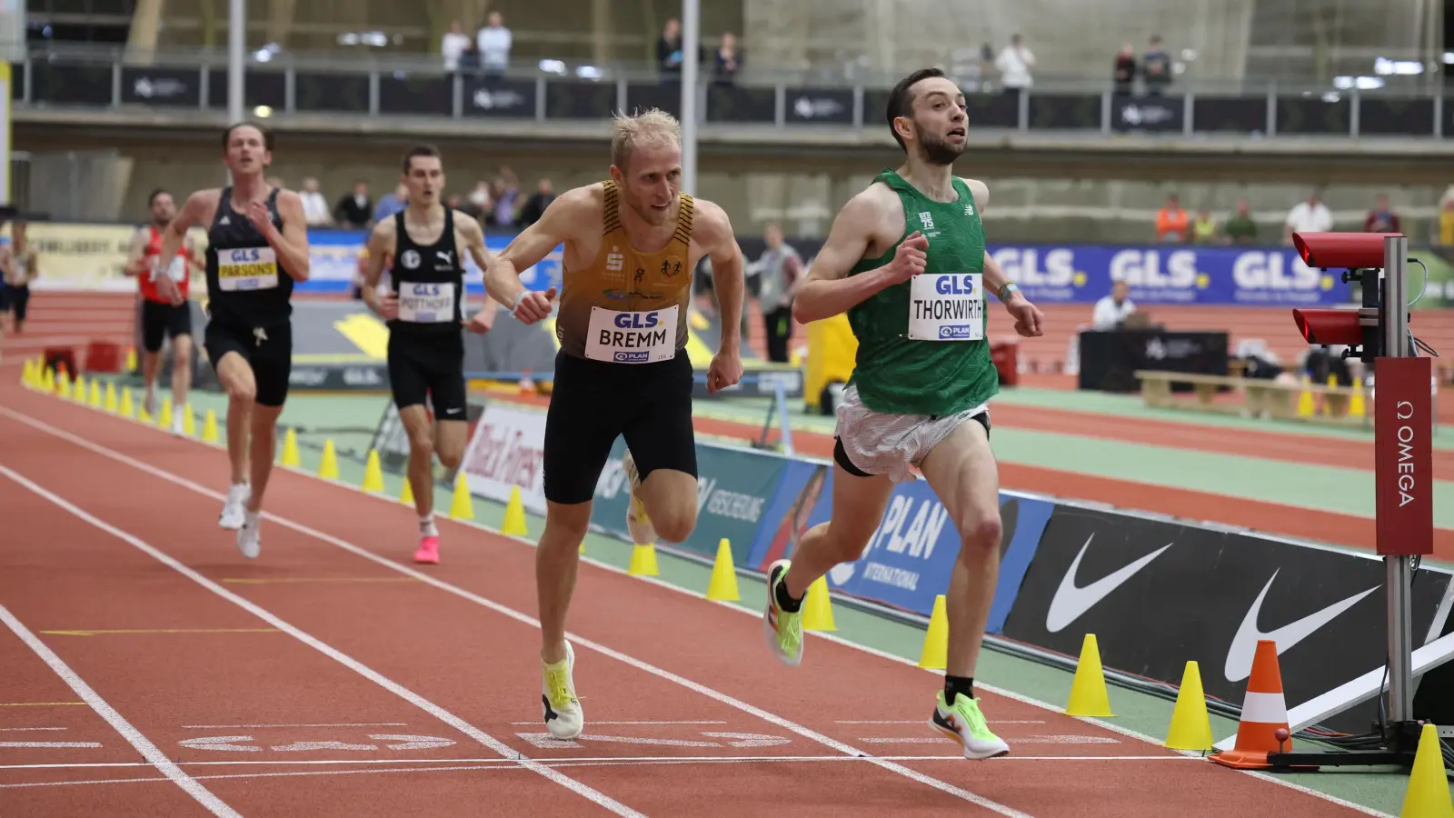 Der Zieleinlauf in Dortmund mit Florian Bremm und Maximilian Thorwirth. (Foto: Theo Kiefner)