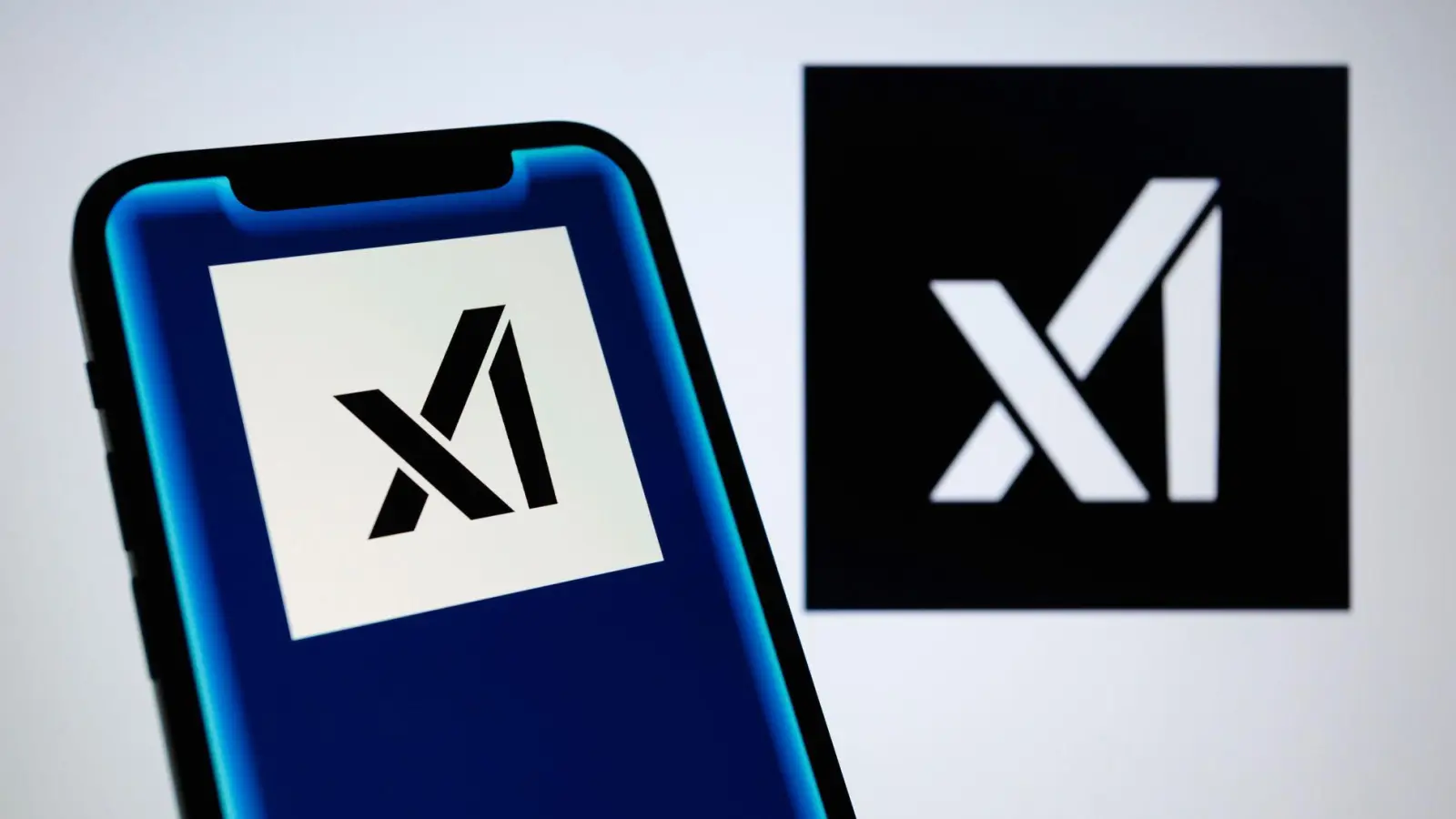 Nach der Sperrung von Grok leitet Malaysia nun auch rechtliche Schritte ein. (Symbolbild) (Foto: Andre M. Chang/ZUMA Press Wire/dpa)