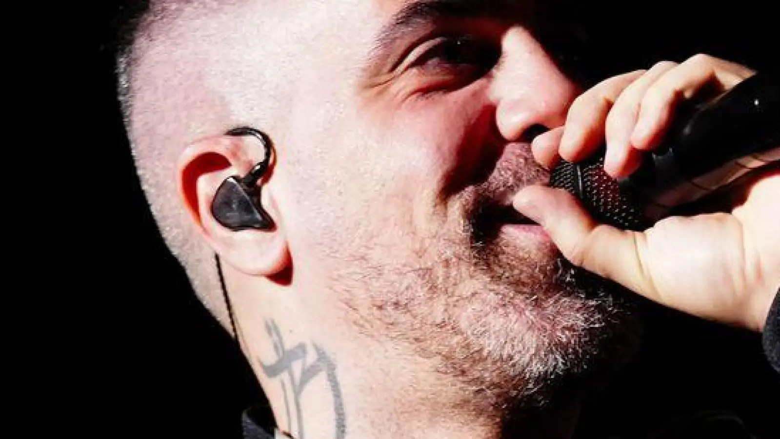 Rapper Bushido hat einen geplanten Auftritt auf einem Festival am Wochenende in Bayern abgesagt. (Archivbild) (Foto: Eva Manhart/APA/dpa)