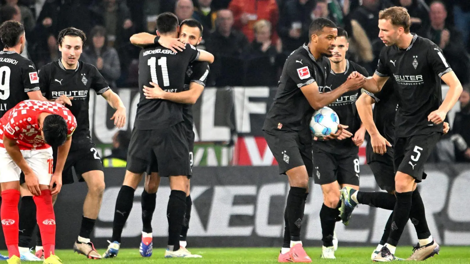 Dank des Tores von Tim Kleindienst kam Borussia Mönchengladbach in Mainz zum Punktgewinn. (Foto: Torsten Silz/dpa)