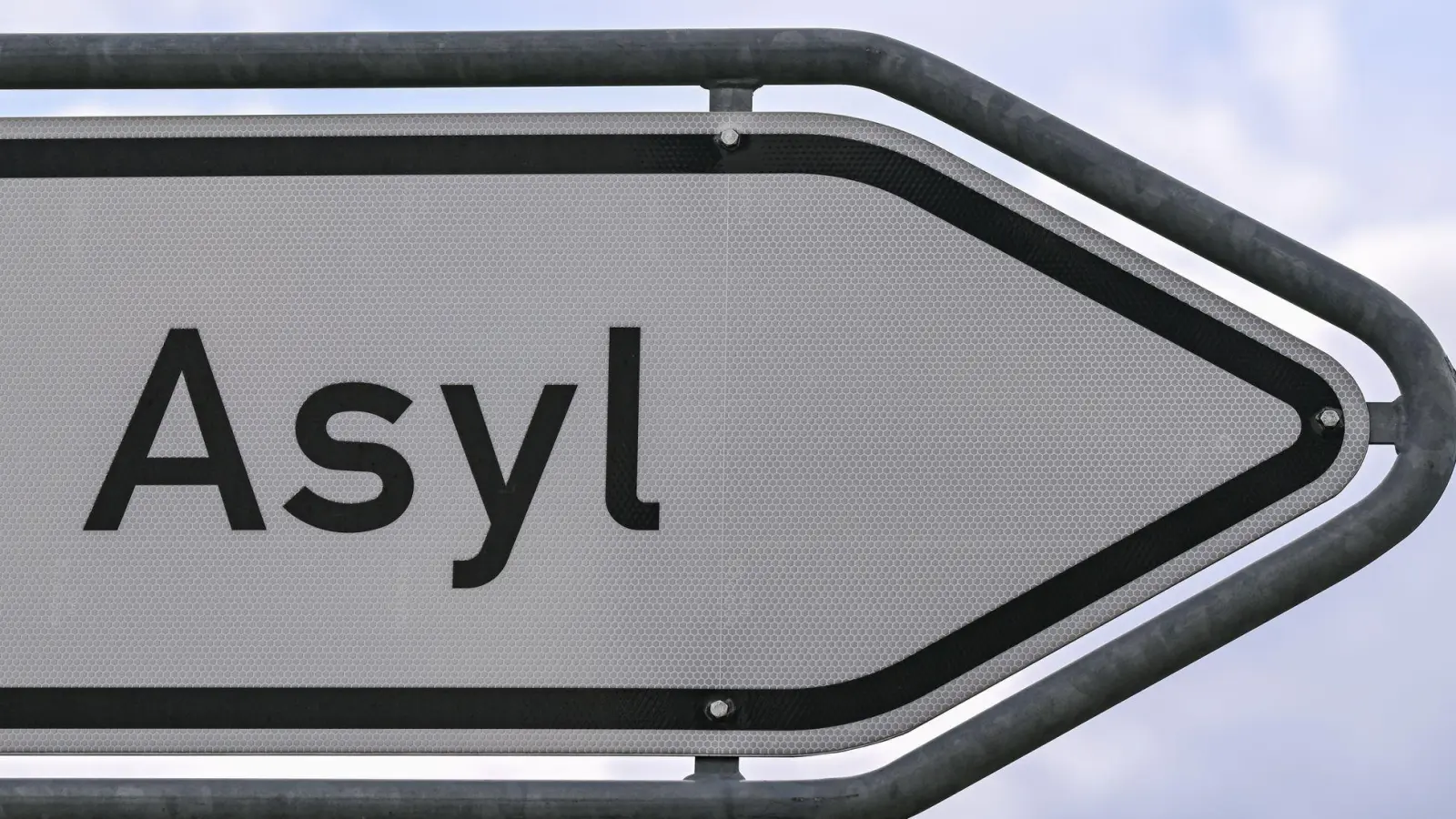 Für die meisten Syrer entfällt nach Ansicht der CSU nach dem Ende des Bürgerkriegs der Schutzgrund. (Symbolbild) (Foto: Patrick Pleul/dpa)