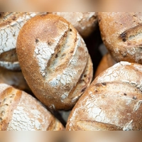 Es gibt Streit um ein Brot. (Symbolbild) (Foto: Sebastian Kahnert/dpa)
