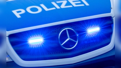 Ein plötzlicher Eisregen hat auf der A9 für eine Unfallserie gesorgt. (Symbolbild) (Foto: Jens Büttner/dpa)