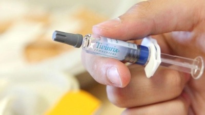 Doppelter Schutz: Es gibt Kombi-Impfstoffe, die vor Hepatitis A und B schützen. (Foto: Bodo Marks/dpa)