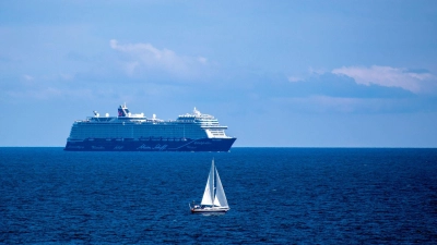 Laut Tui Cruises befanden sich an Bord des havarierten Bootes mehr als 50 Passagiere des Kreuzfahrtschiffes „Mein Schiff 1“ (Symbolbild).  (Foto: Jens Büttner/dpa-Zentralbild/dpa-tmn)