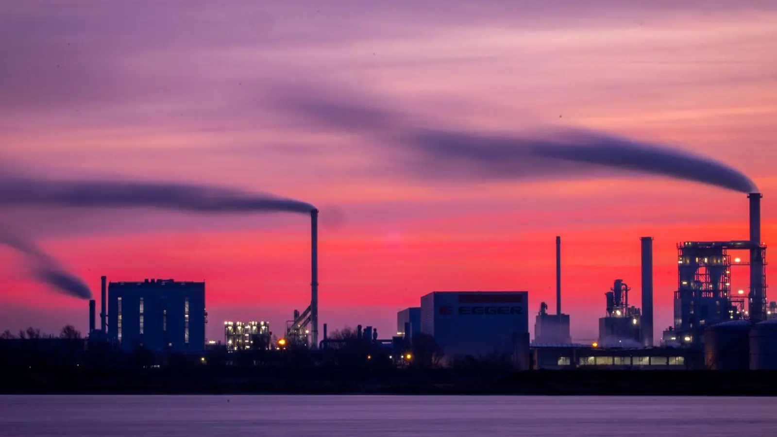 Deutschland dürfte sein Klimaziel für das vergangene Jahr erreicht haben. (Archivbild) (Foto: Jens Büttner/dpa)