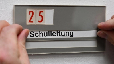 Vakante Posten in der Schulleitung finden teils kaum Interesse bei Bewerberinnen und Bewerbern. (Symbolbild) (Foto: Arne Dedert/dpa)