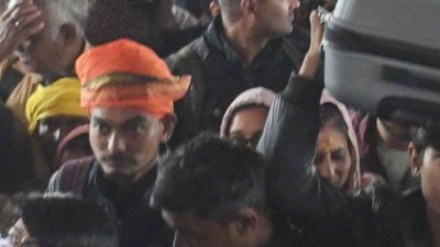 Auf dem Bahnhof von Neu-Delhi herrschte dichtes Gedränge, als es zu der Massenpanik gekommen war.  (Foto: UNI/Handout/Xinhua/dpa)