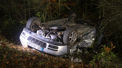 Zu einem Unfall ist es am Freitagabend bei Oberdachstetten (Landkreis Ansbach) gekommen. (Foto: News5/Markus Zahn)
