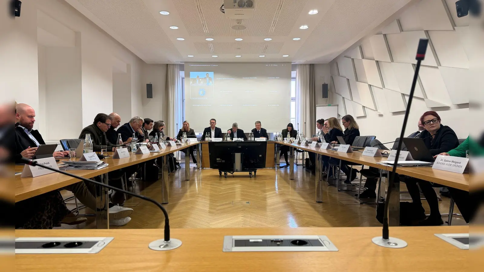 Der Ausschuss für Wissenschaft und Kunst hat sich mit einem Bericht zu den Bayerischen Staatsgemäldesammlungen befasst. (Foto: Cordula Dieckmann/dpa)