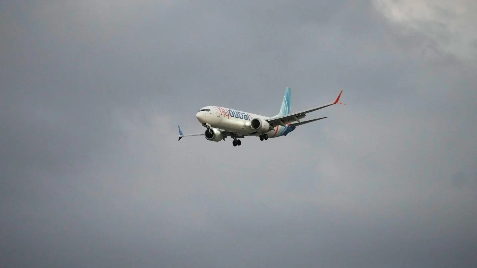 Dramatische Minuten an Bord der Flydubai-Maschine. (Archivbild) (Foto: Ohad Zwigenberg/AP/dpa)