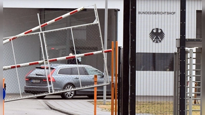 Die Karlsruher Behörde hatte die fünf Männer in und um Lübeck festnehmen lassen.  (Foto: Uli Deck/dpa)