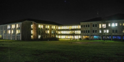 Die Menschen in Dinkelsbühl hoffen, dass in „ihrem“ Krankenhaus nicht schon bald die Lichter ausgehen. Zur drohenden Schließung äußerte sich am Mittwochabend jetzt auch der Stadtrat. (Foto: Martina Haas)