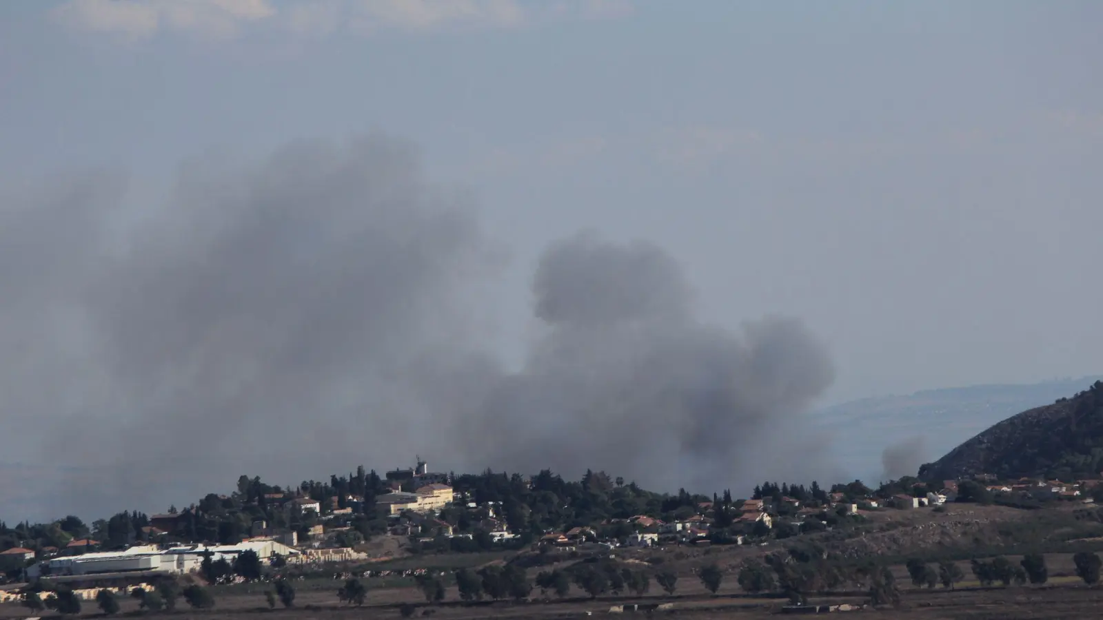 Die militärischen Auseinandersetzungen zwischen Israel und der Hisbollah gehen weiter. (Archivbild) (Foto: Taher Abu Hamdan/XinHua/dpa)