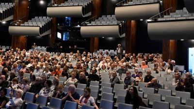 Die Sanierung von Oper und Schauspielhaus in Köln wird an diesem Wochenende mit einem großen Fest gefeiert. (Foto: Roberto Pfeil/dpa)