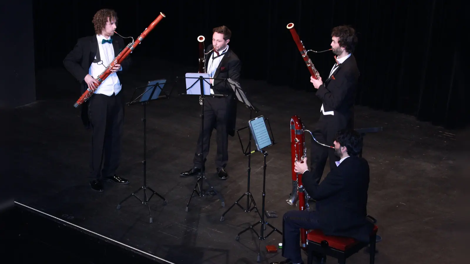 Vier Fagotte und sonst kein anderes Instrument – in dieser ungewöhnlichen Besetzung verzückte das Ensemble „Fagotti parlandi” das Neustädter Publikum. (Foto: Heike Auer)