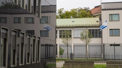 Den Schaden durch die Steinwürfe schätzten die Ermittler auf etwa 1.000 Euro. (Archivbild) (Foto: Stefan Puchner/dpa)