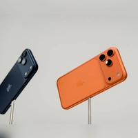 Die iPhone-17-Modellreihe half Apple, zum Smartphone-Spitzenreiter zu werden. (Archivbild) (Foto: Andrej Sokolow/dpa/dpa-tmn)