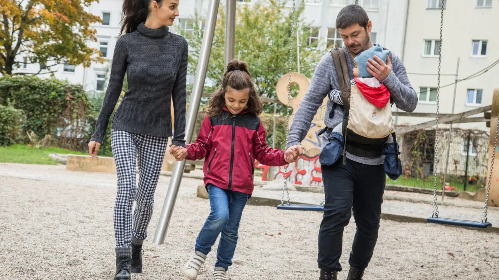 Neben dem Kindergeld gibt es weitere Entlastungsoptionen, die Familien in Anspruch nehmen können. (Foto: Christin Klose/dpa-tmn)