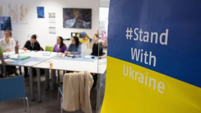Ukrainerinnen und Ukrainer müssen in der Europäischen Union, um Schutz zu erhalten, keinen Asylantrag stellen. (Symbolbild) (Foto: Boris Roessler/dpa)
