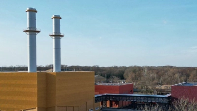 Das Heizkraftwerk Leipzig Süd (Luftaufnahme mit Drohne) wurde im Oktober 2023 in Betrieb genommen und ist das erste zertifizierte Wasserstoffkraftwerk Deutschlands. (Foto: Jan Woitas/dpa)