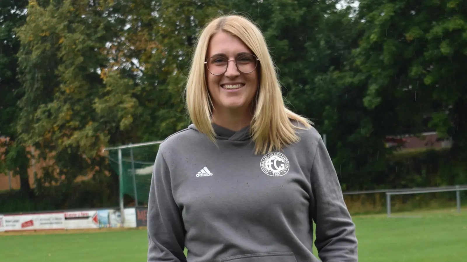 Sandra Muhlfinger vom FC Gollhofen wurde vom Bayerischen Fußballverband für ihr Engagement im Frauenfußball und die Jugendarbeit im Verein geehrt. (Foto: Ute Niephaus )