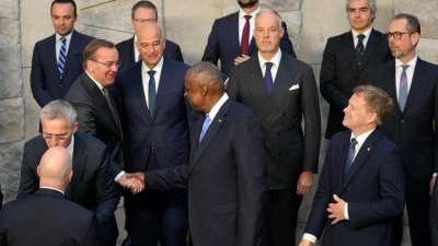 Die Verteidigungsminister der Nato-Staaten treffen sich in Brüssel. (Foto: Virginia Mayo/AP/dpa)