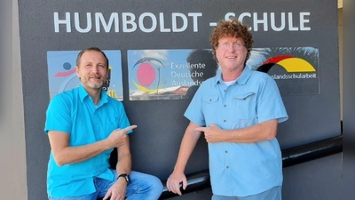 Alle unter einem Dach: Grundschulleiter Jens Erner und Schulleiter Kai Ulmer (rechts) begleiten Schüler vom Kindergarten bis zum Abitur – aktuell in San José. (Foto: Claudia Matos)