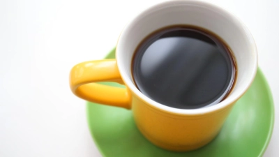 Nach sehr viel Kaffee stand einem 24-Jährigen in Emskirchen der Sinn. Er wollte für die Packungen allerdings nicht bezahlen.  (Symbolbild: Karl-Josef Hildenbrand/dpa)