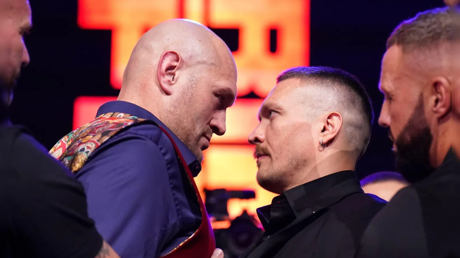 Bereit für das „Jahrhundertkampf“: Tyson Fury (l) und Oleksandr Usyk. (Foto: Zac Goodwin/Press Association/dpa/Archiv)