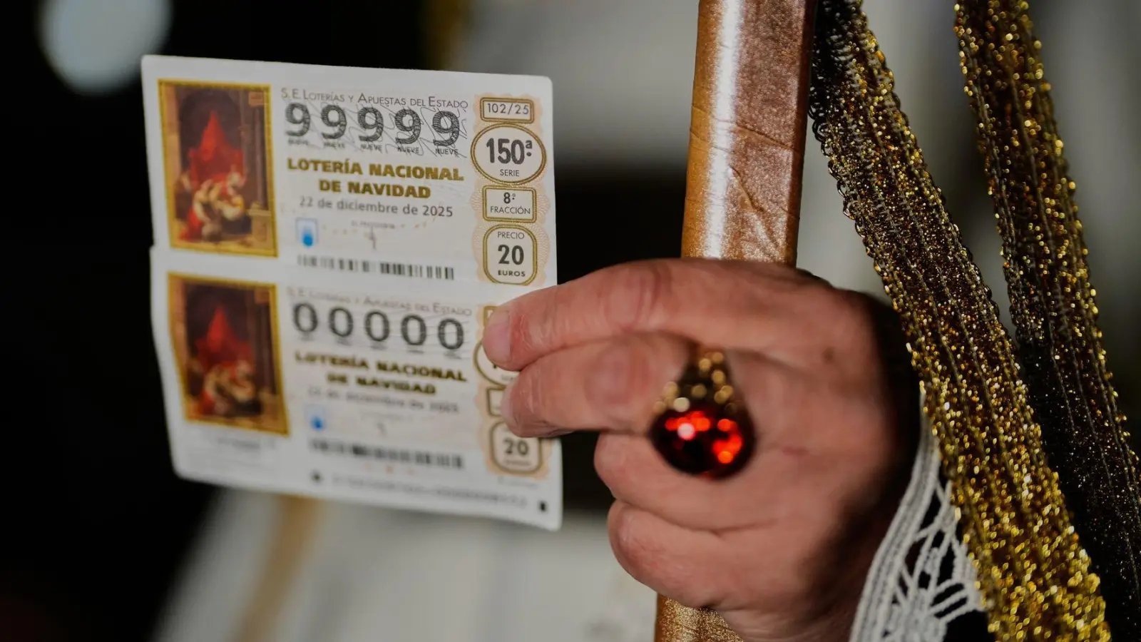 Insgesamt werden mehr als 2,77 Milliarden Euro verteilt. (Foto: Manu Fernandez/AP/dpa)