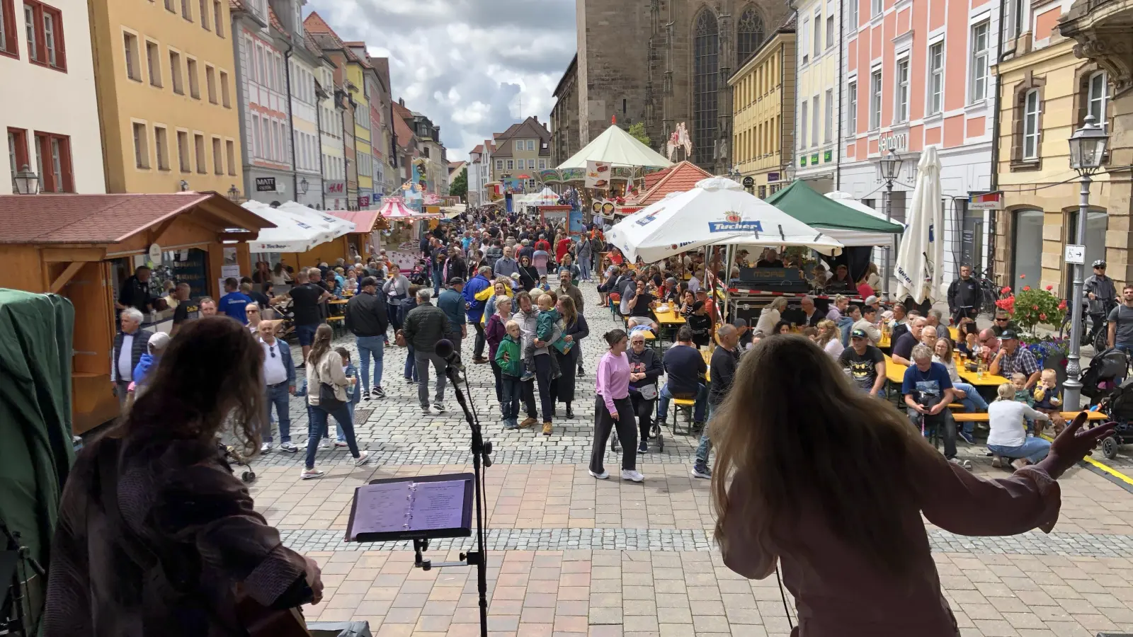 Das Altstadtfest spielt auch im Fremdenverkehr eine Rolle. 2024 trat die Ansbacher Band „The Leftovers“ auf dem Martin-Luther-Platz auf. (Archivfoto: Florian Pöhlmann)