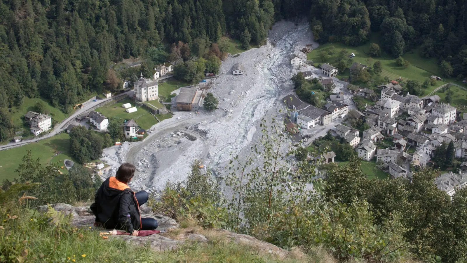 Die Wanderwege hätten gesperrt werden müssen, heißt es in einem neuen Gutachten. (Archivbild) (Foto: Aladin Klieber/dpa)
