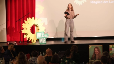 Die bayerische Grünen-Landesvorsitzende Eva Lettenbauer hielt die Festansprache beim Neujahrsempfang mit 45-Jahr-Feier der Grünen in der NeuStadtHalle. (Foto: Andreas Reum)