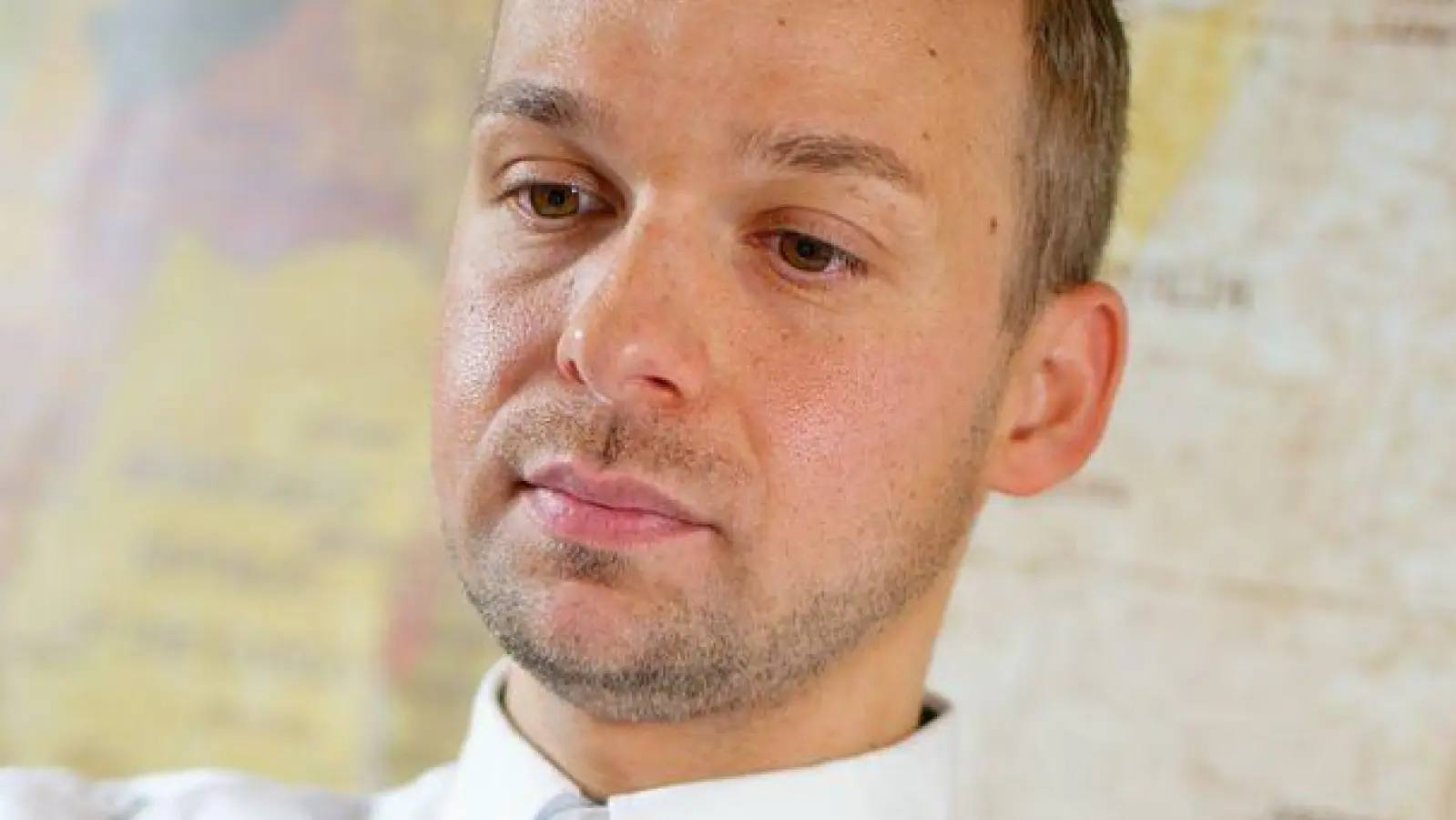 Der Weinheimer Nicolas Will stottert und übt täglich flüssiges Sprechen mit verschiedenen Übungen.  (Foto: Uwe Anspach/dpa)