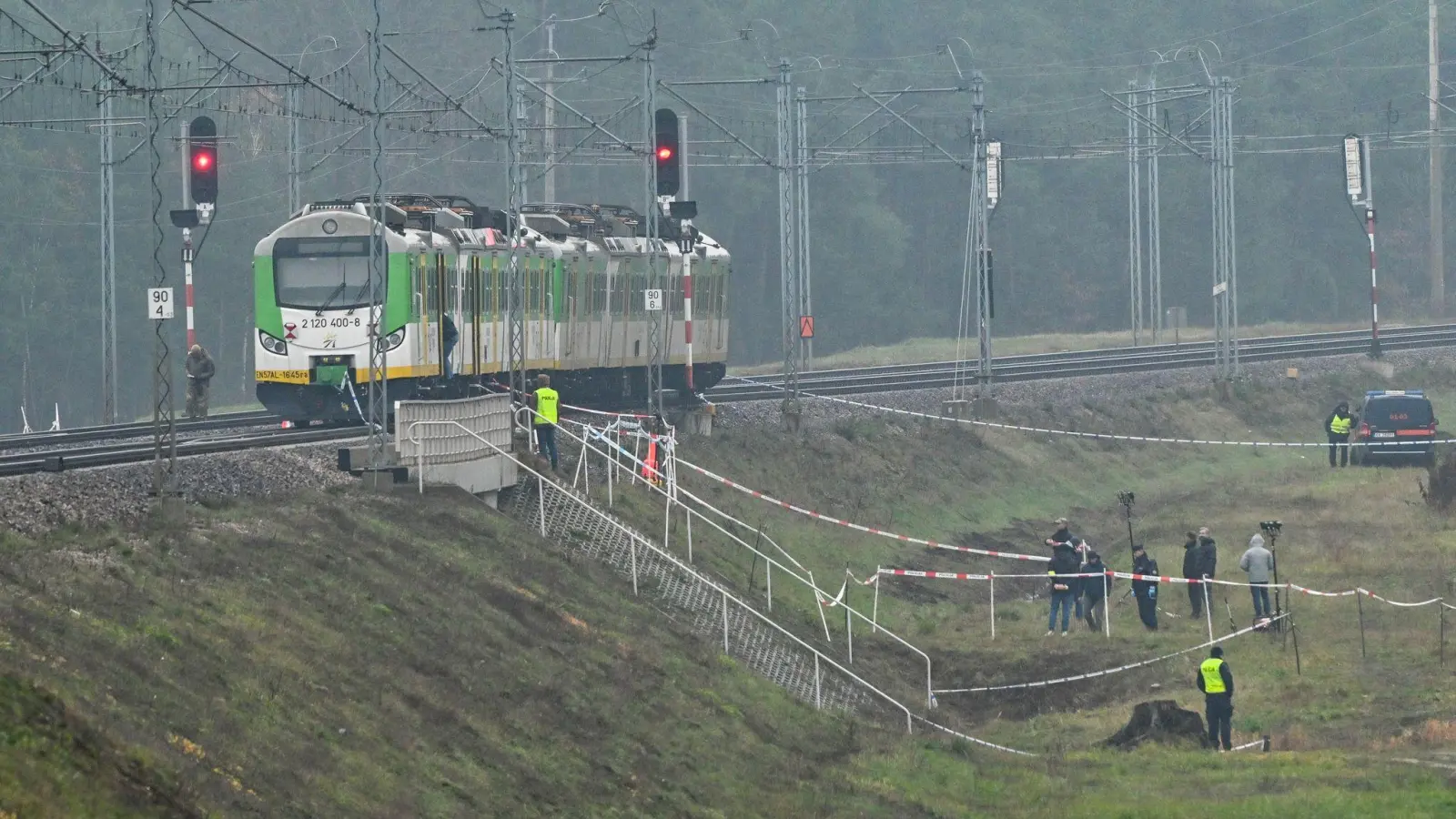 Polen verdächtigt zwei Ukrainer, im Auftrag Moskaus einen Anschlag auf eine Bahnstrecke ausgeführt zu haben. (Archivbild) (Foto: Przemyslaw Piatkowski/PAP/dpa)