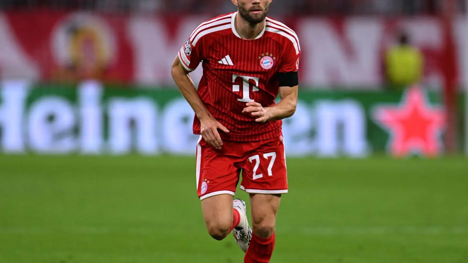 Konrad Laimer fehlt den Bayern im Spiel gegen den FC Augsburg. (Archivbild) (Foto: Sven Hoppe/dpa)