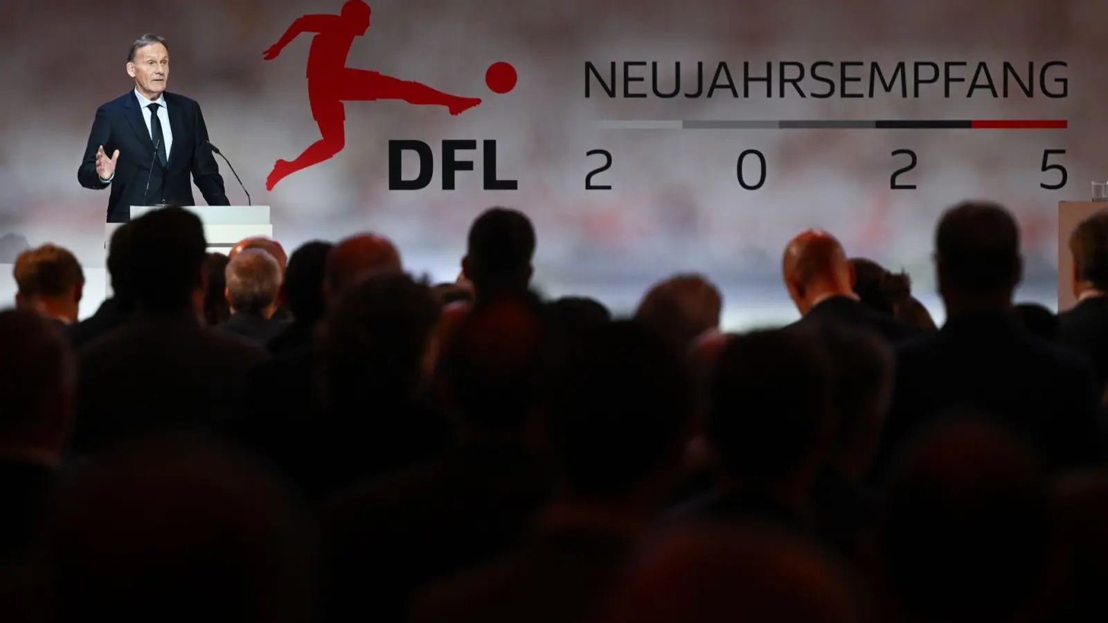 DFL-Sprecher Watzke betonte beim Neujahrsempfang in Frankfurt am Main die Harmonie bei der außerordentlichen Mitgliederversammlung zuvor. (Foto: Arne Dedert/dpa)