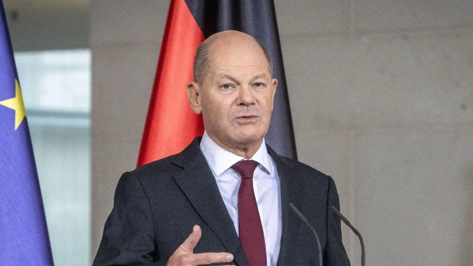 Bundeskanzler Olaf Scholz auf der Pressekonferenz nach dem Treffen der Allianz für Transformation. (Foto: Michael Kappeler/dpa)