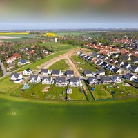 Eine Grundstücksschenkung an ein Schwiegerkind kann bei einem Scheitern der Ehe zu Ausgleichsansprüchen führen. (Foto: Jan Woitas/dpa/dpa-tmn)