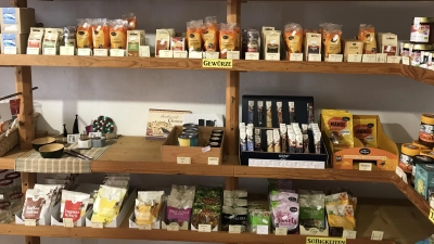Der Landkreis möchte sich auch in Zukunft für den Verkauf fair gehandelter Produkte einsetzen.  (Archivbild: Sandra Walter)