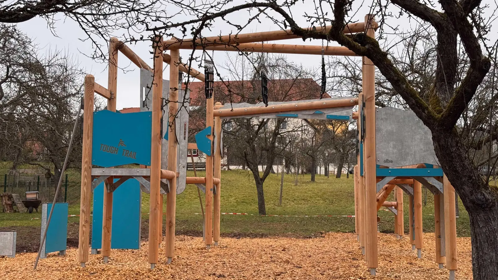 Der neue Tough Trail im Schwarzenberger Klostergarten kann von allen Gästen genutzt werden. (Foto: Kloster Schwarzenberg)