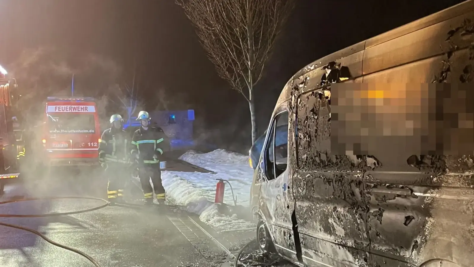 Anfang Februar war in Uffenheim ein Transporter ausgebrannt. Nun vermeldet die Polizei Neuigkeiten. (Archivbild: Feuerwehr Uffenheim)