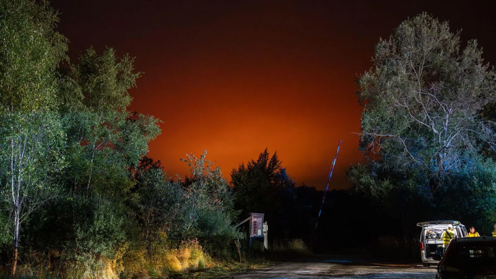 Es brennt im Hohen Venn - das hat auch Folgen für die Menschen in Monschau. (Foto: Max Lametz/dpa)