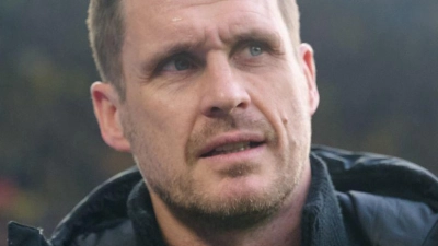 Sebastian Kehl hat beim BVB noch einen Vertrag bis Sommer 2027. Er äußerte sich nun erstmals zu einem angeblichen HSV-Interesse. (Foto: Bernd Thissen/dpa)