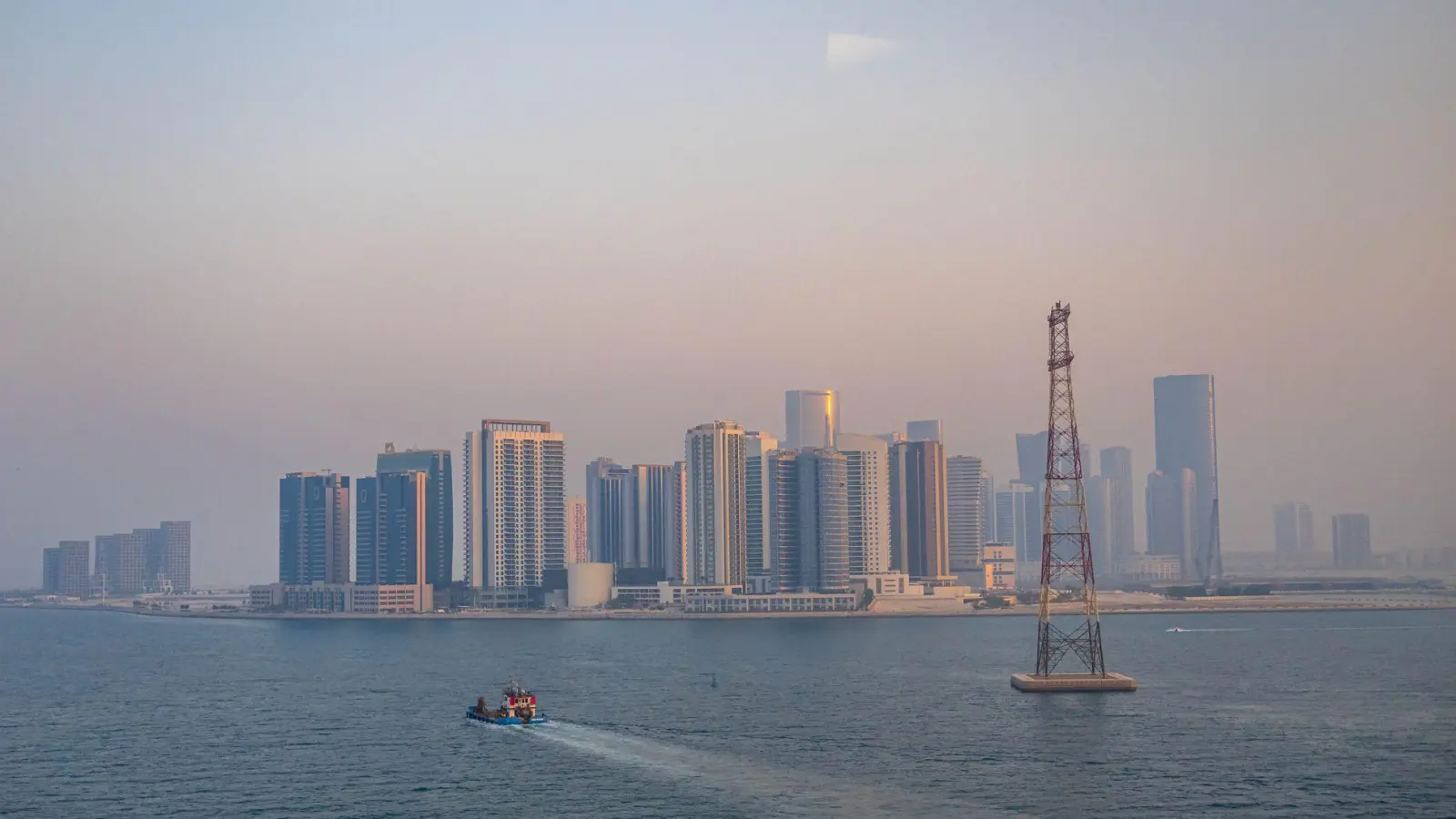 Die Emirate sind seit Jahrzehnten teil der Öl-Organisation Opec. (Archivbild) (Foto: Sina Schuldt/dpa)