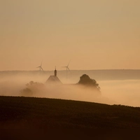 Morgennebel ist laut Deutschem Wetterdienst vielerorts in Bayern zu erwarten. Nach Auflösung der Nebelfelder soll es freundlich werden. (Archivbild) (Foto: Karl-Josef Hildenbrand/dpa)