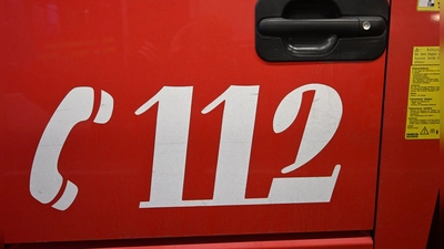 In Niederbayern wurden nach einem Hangrutsch zwei Häuser evakuiert. Die Bewohner können vorläufig nicht zurück. (Symbolbild) (Foto: Felix Hörhager/dpa)